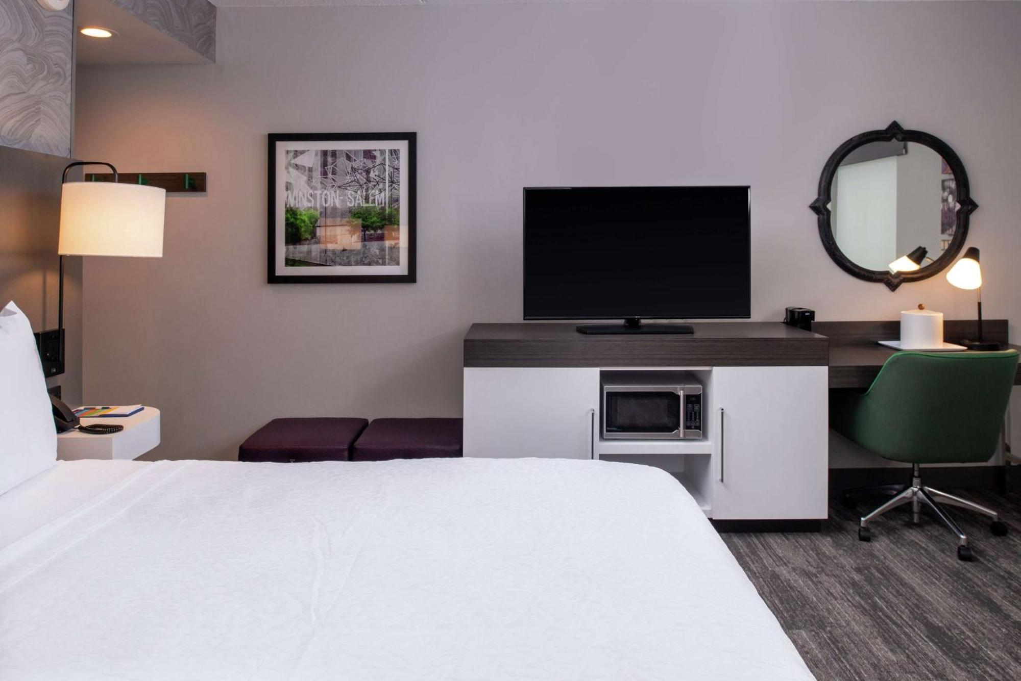 Hampton Inn & Suites Winston-Salem Downtown Экстерьер фото