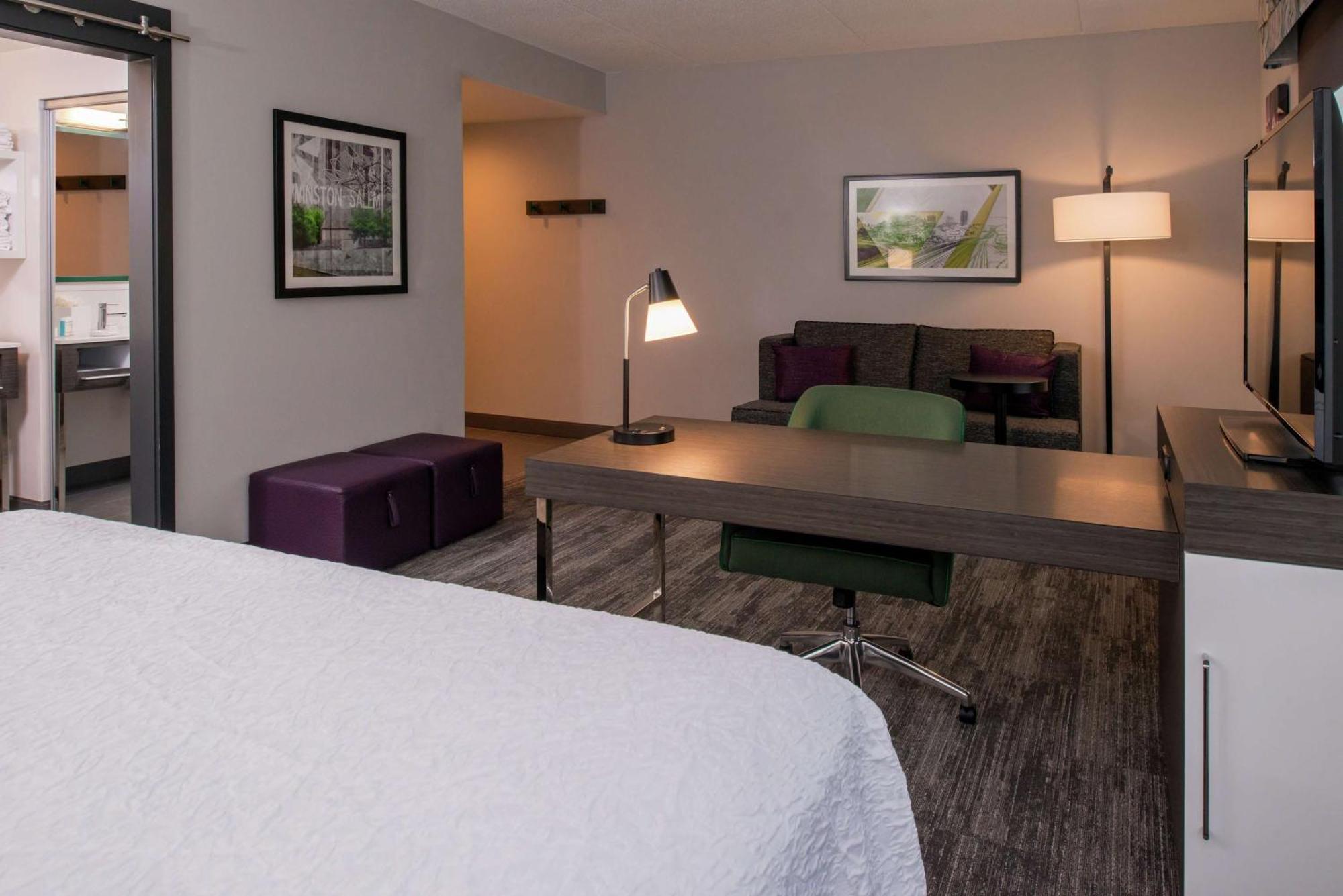 Hampton Inn & Suites Winston-Salem Downtown Экстерьер фото
