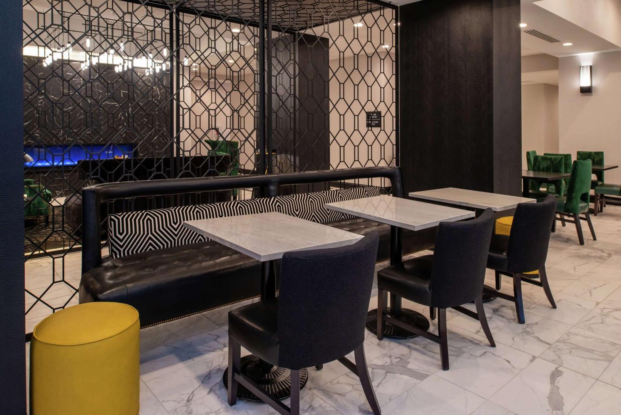 Hampton Inn & Suites Winston-Salem Downtown Экстерьер фото